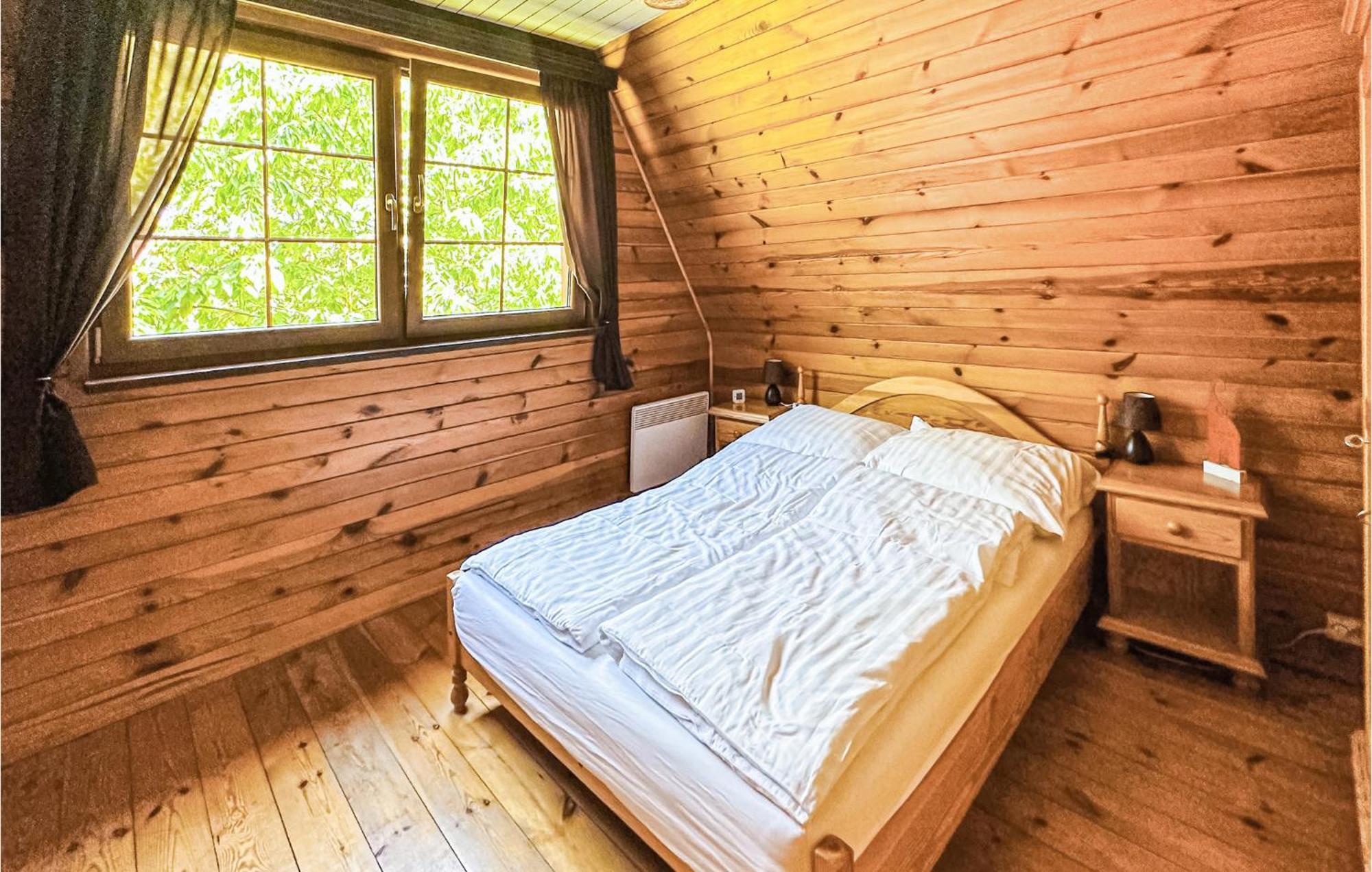 3 Bedroom Lovely Home In Нове-Варпно Экстерьер фото